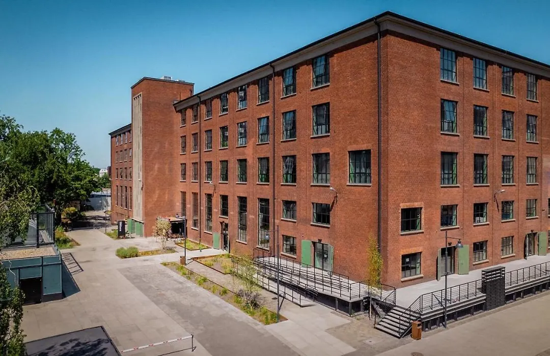 MONTOWNIA Lofts&Experience-1